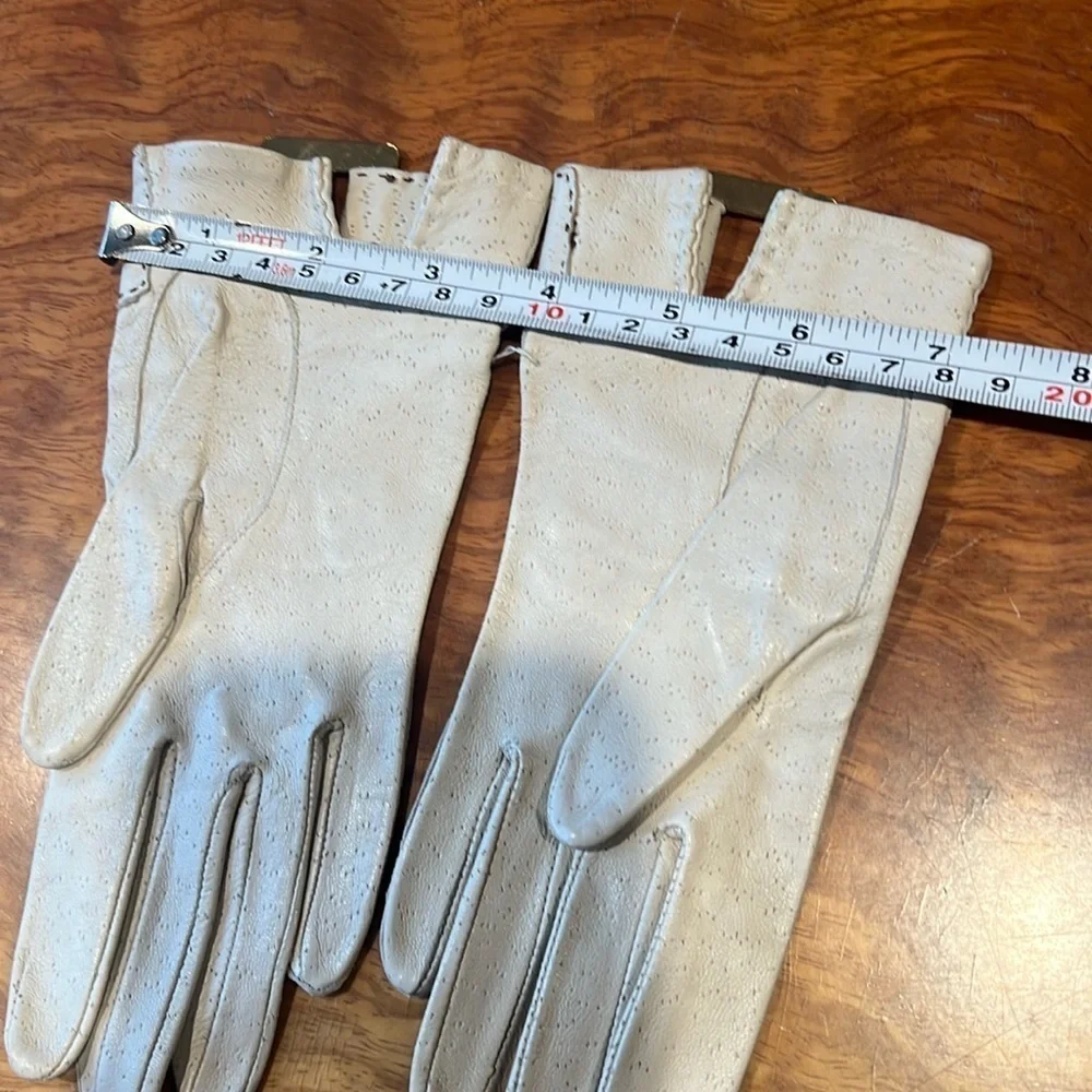 Van Raalte Sz 6.5 Vintage 8”Taupe Leather Lazer Goldtone Hardware Driver Gloves
